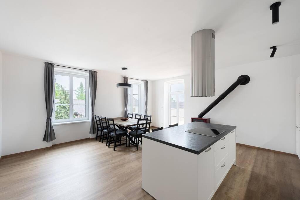 Vacov Apartment Exterior photo