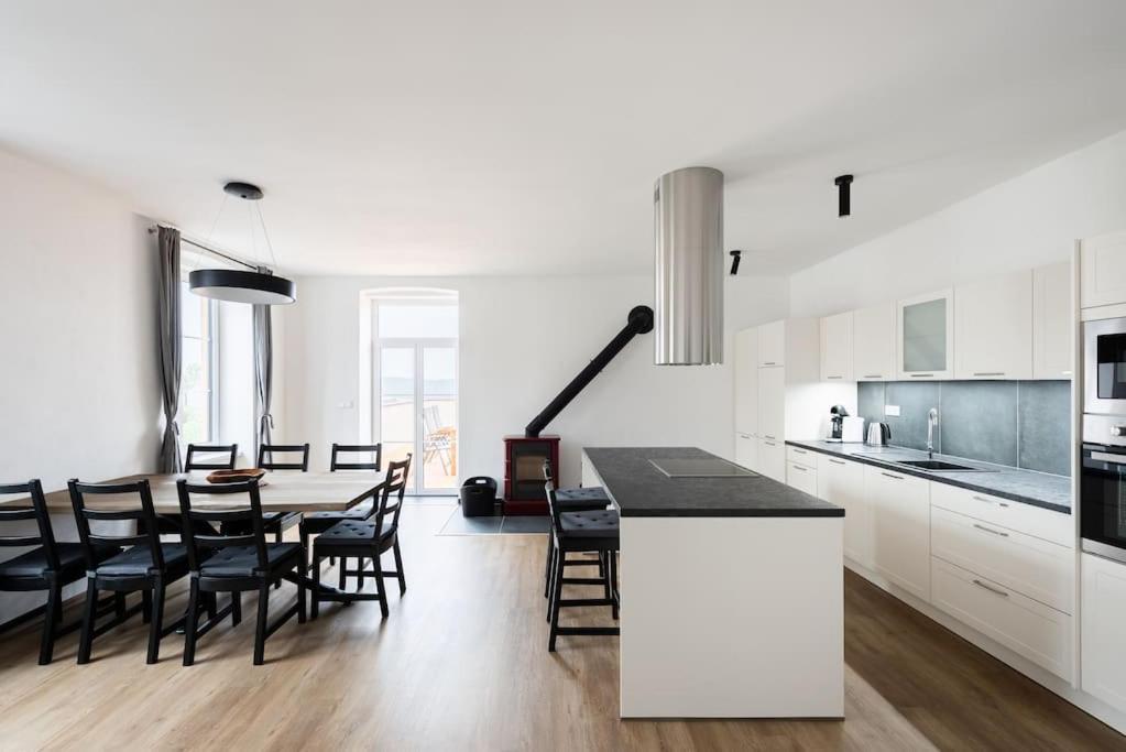 Vacov Apartment Exterior photo